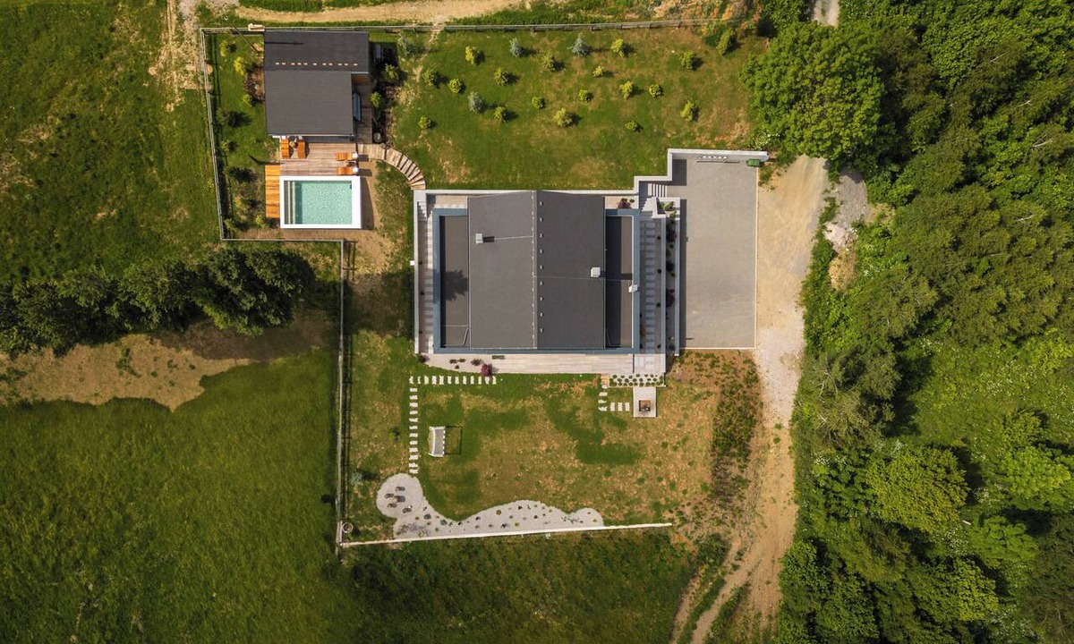 Fuzine Villa | Forest villa with heated pool, jacuzzi, sauna and space for fun