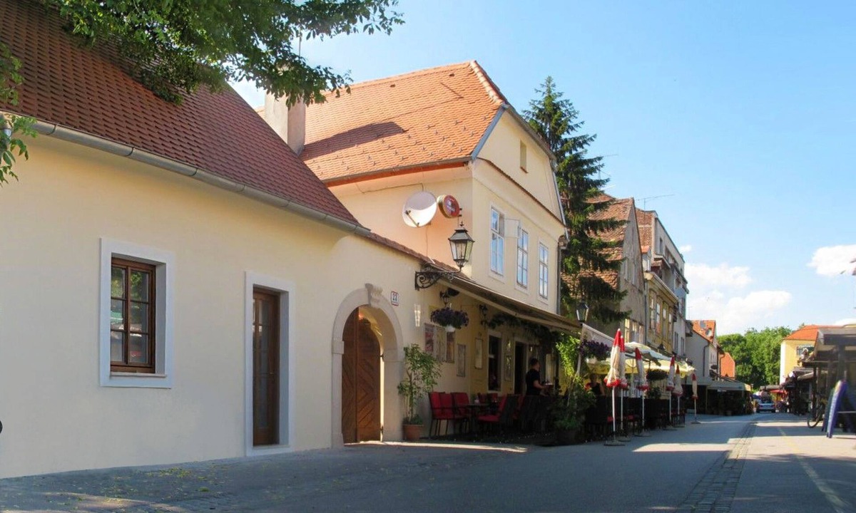 Donji Grad Apartment | Friendly place for 5 - 9 people in the center of old town