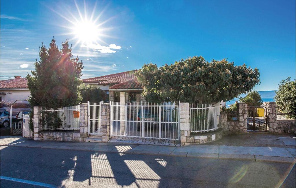Zurkovo Apartment | Gorgeous Apartment In Kostrena With Wifi