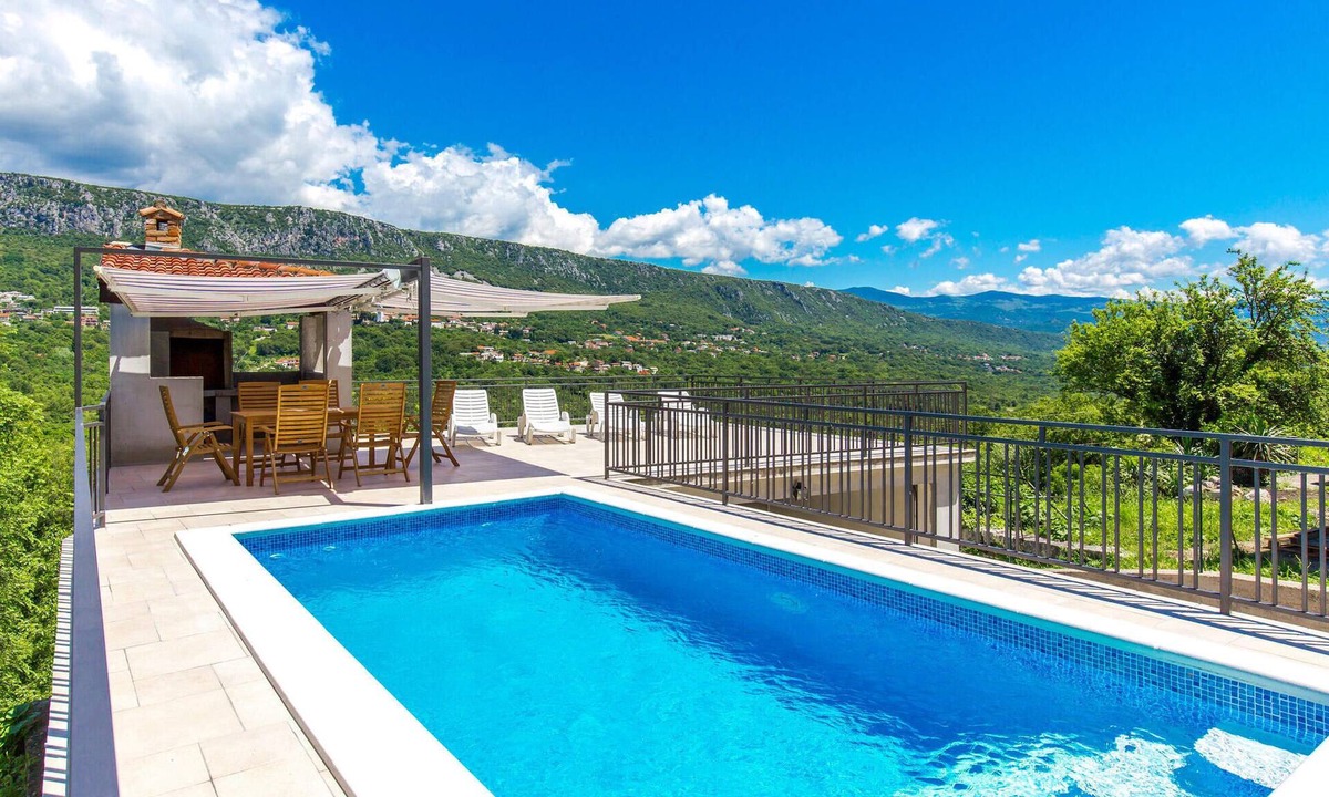 Crikvenica House | Gorgeous home in Bribir