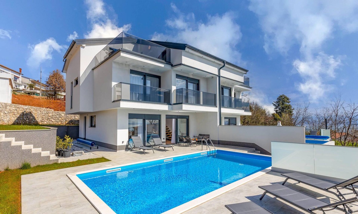 Lovran House | Gorgeous home in Lovran with sauna