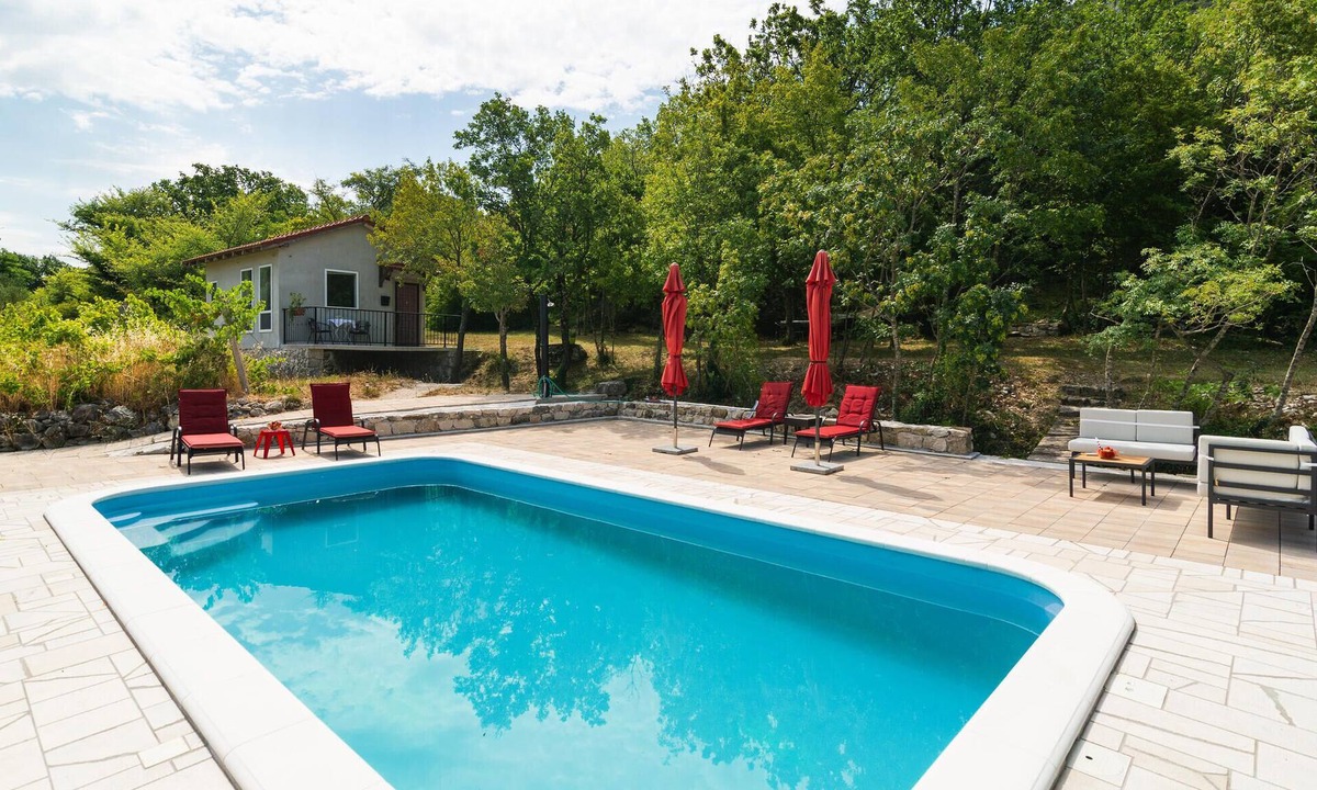 Kucice House | Gorgeous home in Omis