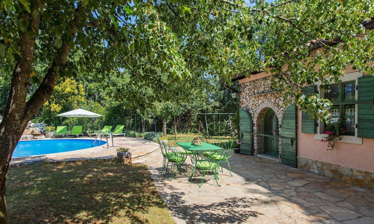 Katun Lindarski House | Gorgeous home in Pazin