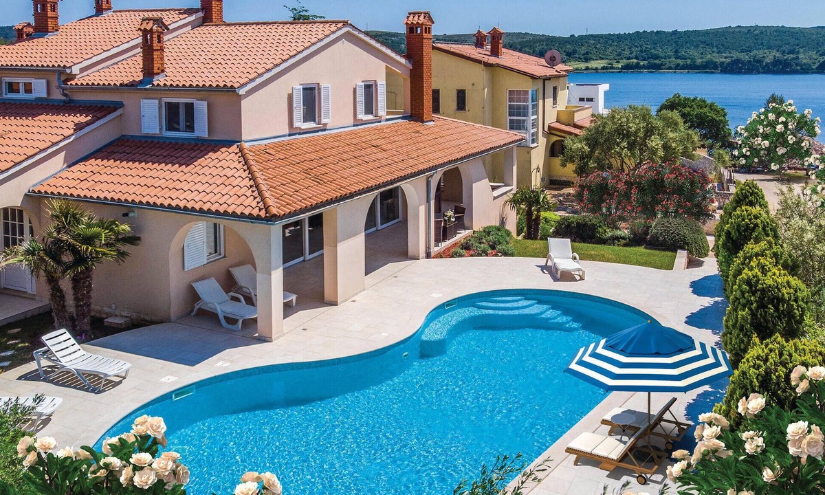 Pomer House | Gorgeous home in Pula