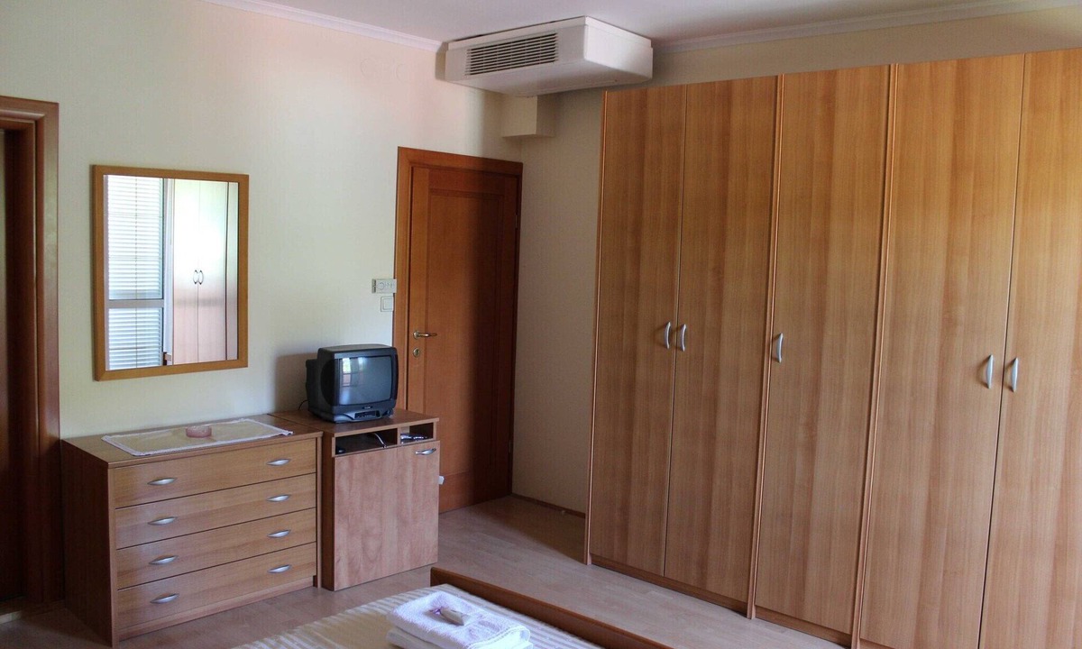 Rab Town Apartment | Guest House Villa Anggela - Triple room with Balcony and Garden View
