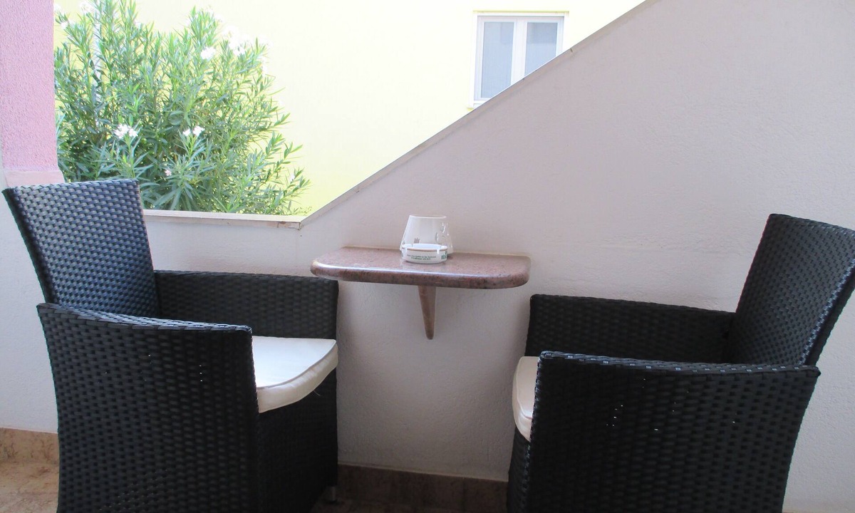 Tice Villa | Guest House Villa Daniel - Two Bedroom Apartment with Balcony