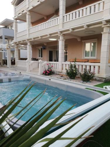 Gajac House | Guesthouse Villa Jurišić