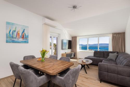Medici Apartment | Hedonist Apartment