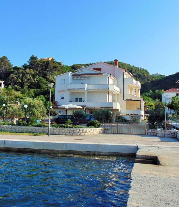 Supetarska Draga Apartment | Holiday apartment near the sea