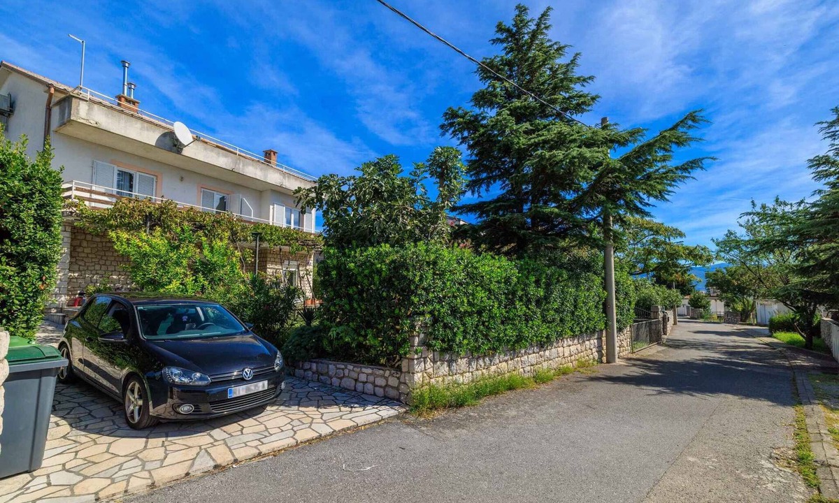 Novi Vinodolski Apartment | Holiday apartment with balcony