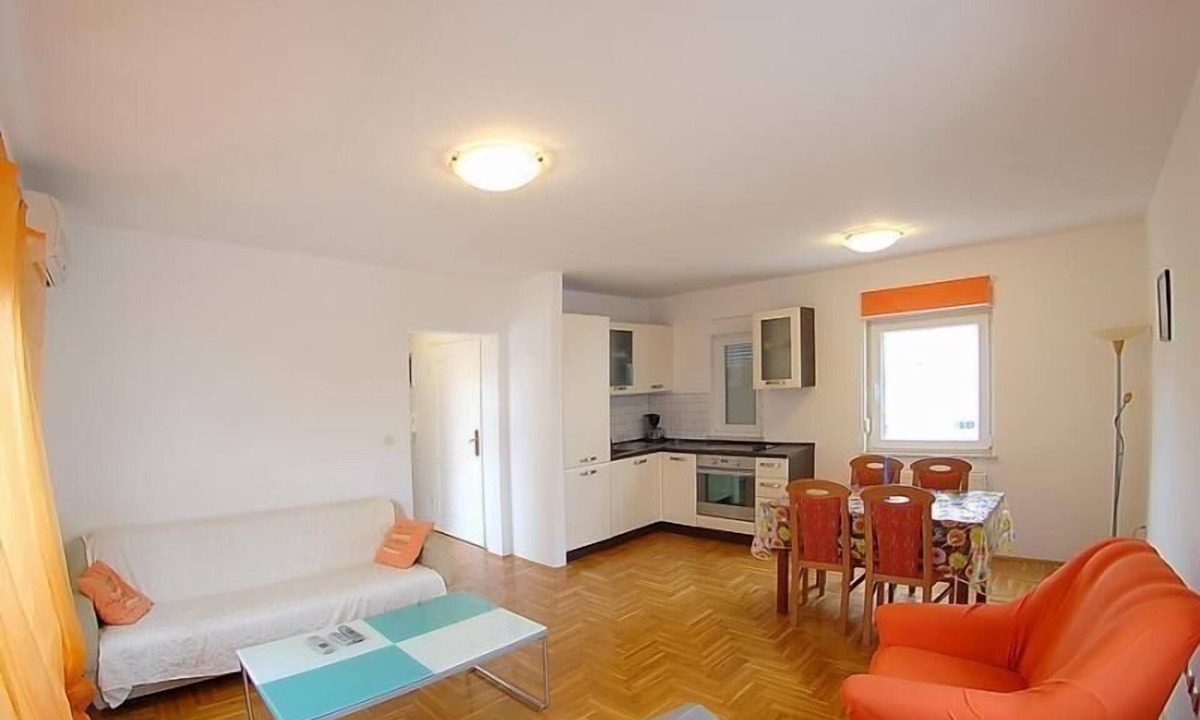 Medulin Apartment | Holiday Apartment in Medulin with Terrace