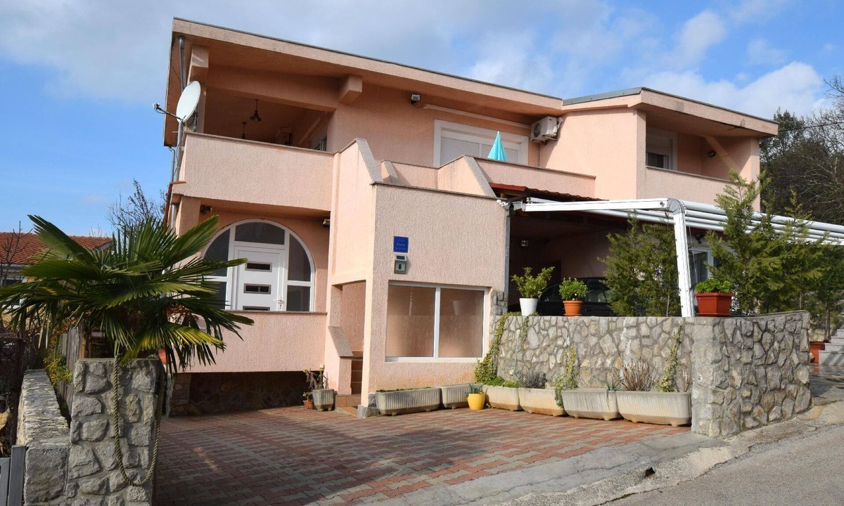 Pinezici Apartment | Holiday apartment Krk (Stadt) for 1 - 5 persons with 2 bedrooms - Holiday apartment