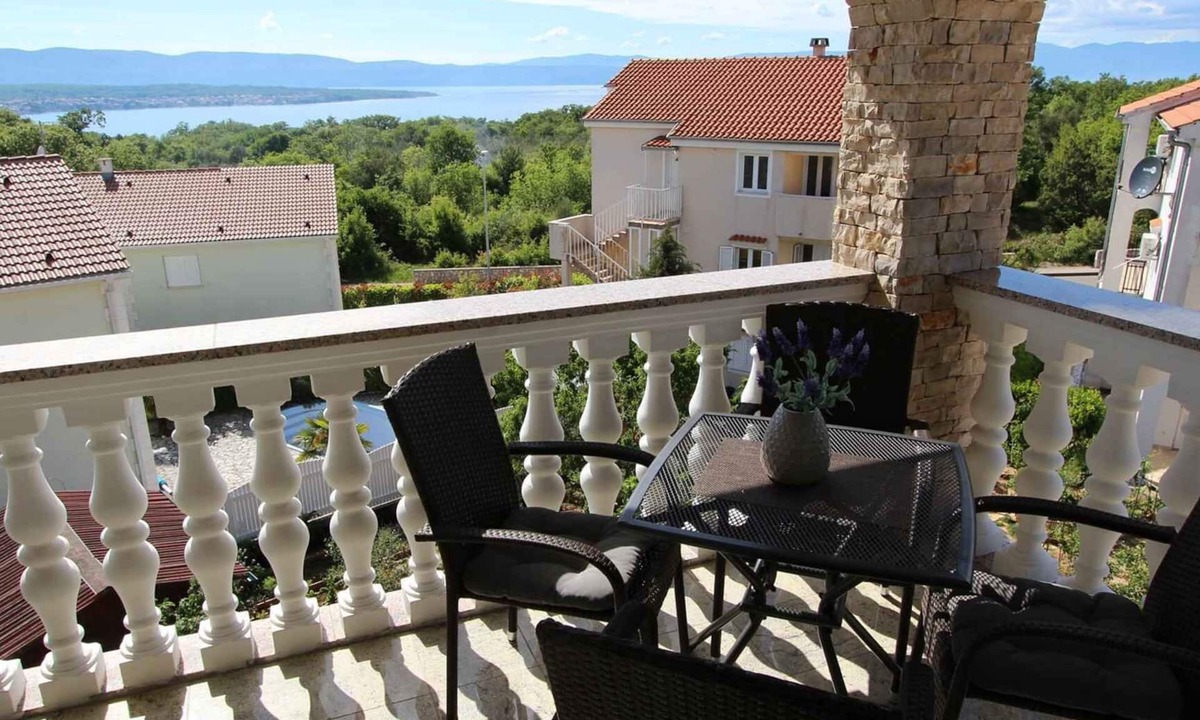 Malinska Apartment | Holiday apartment mit Balkon und Meerblick