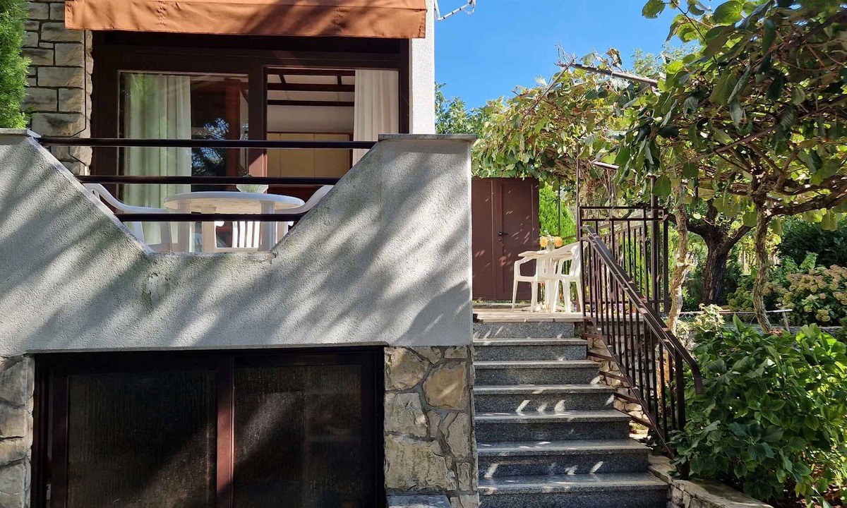Strmac Apartment | Holiday apartment mit Klimaanlage und Terrasse