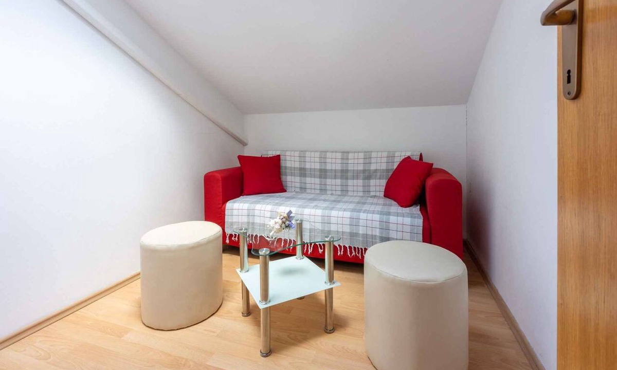 Grizane Apartment | Holiday apartment mit Pool und Garten