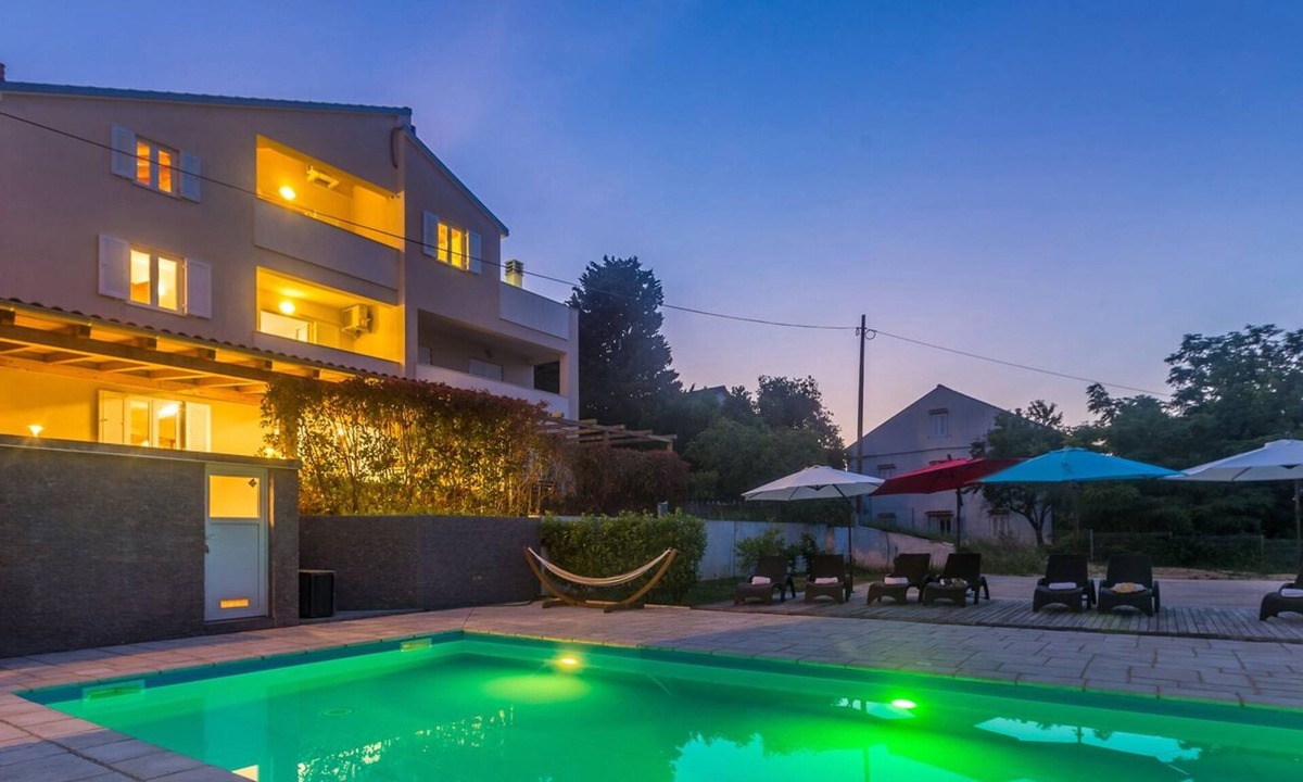 Nerezine Apartment | Holiday apartment NAYA with large heated pool (50m2) in Nerezine, beautiful beach with crystal-clear sea