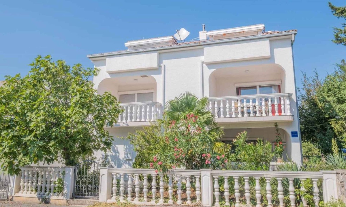 Jadranovo Apartment | Holiday apartment with sea view and air conditioning