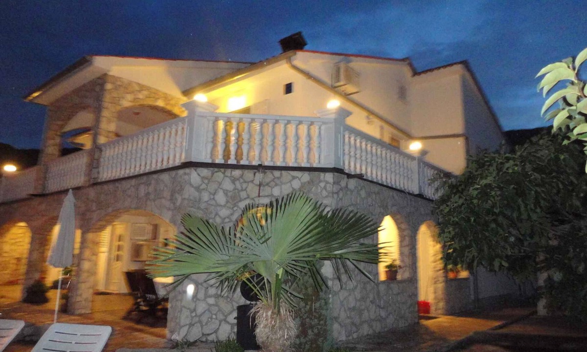 Drenje Apartment | Holiday apartment with air conditioning