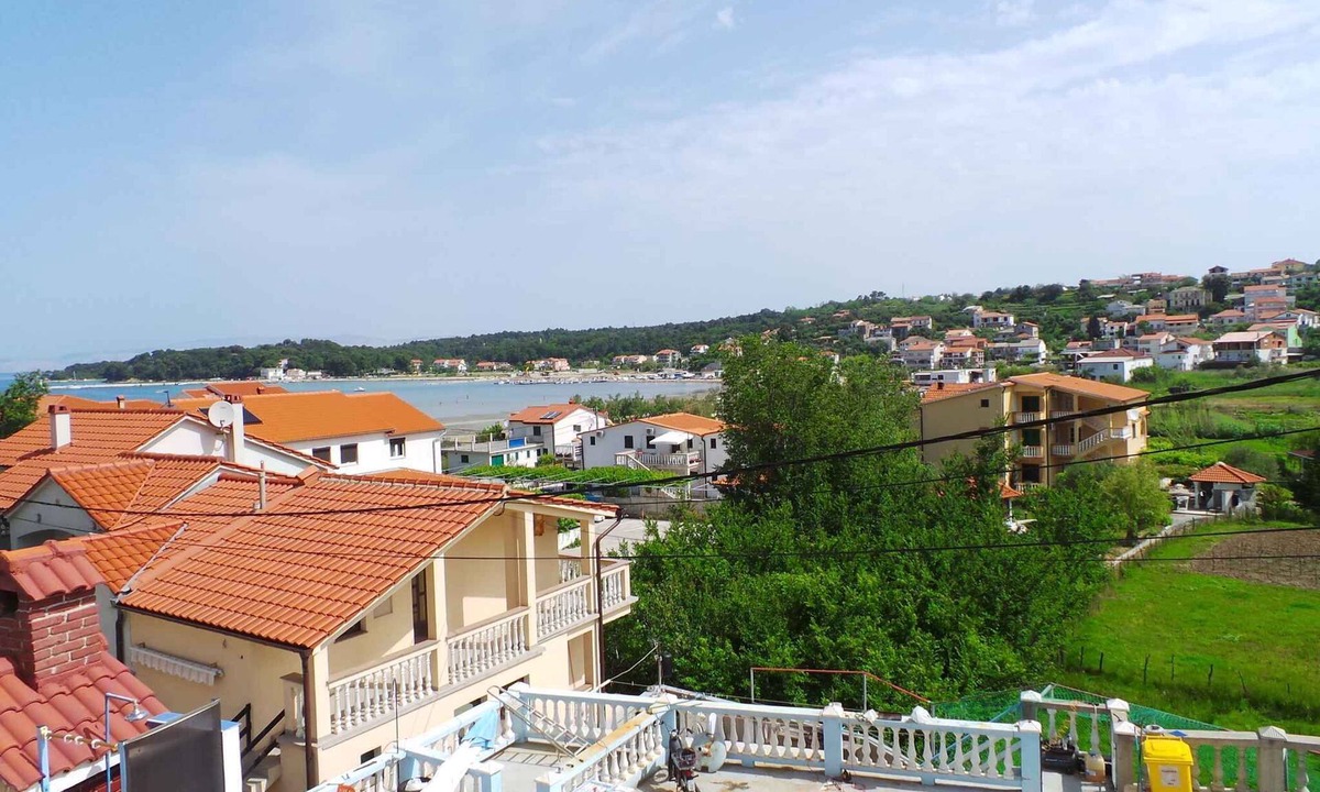 Rab Town Apartment | Holiday apartment with air conditioning and sea view