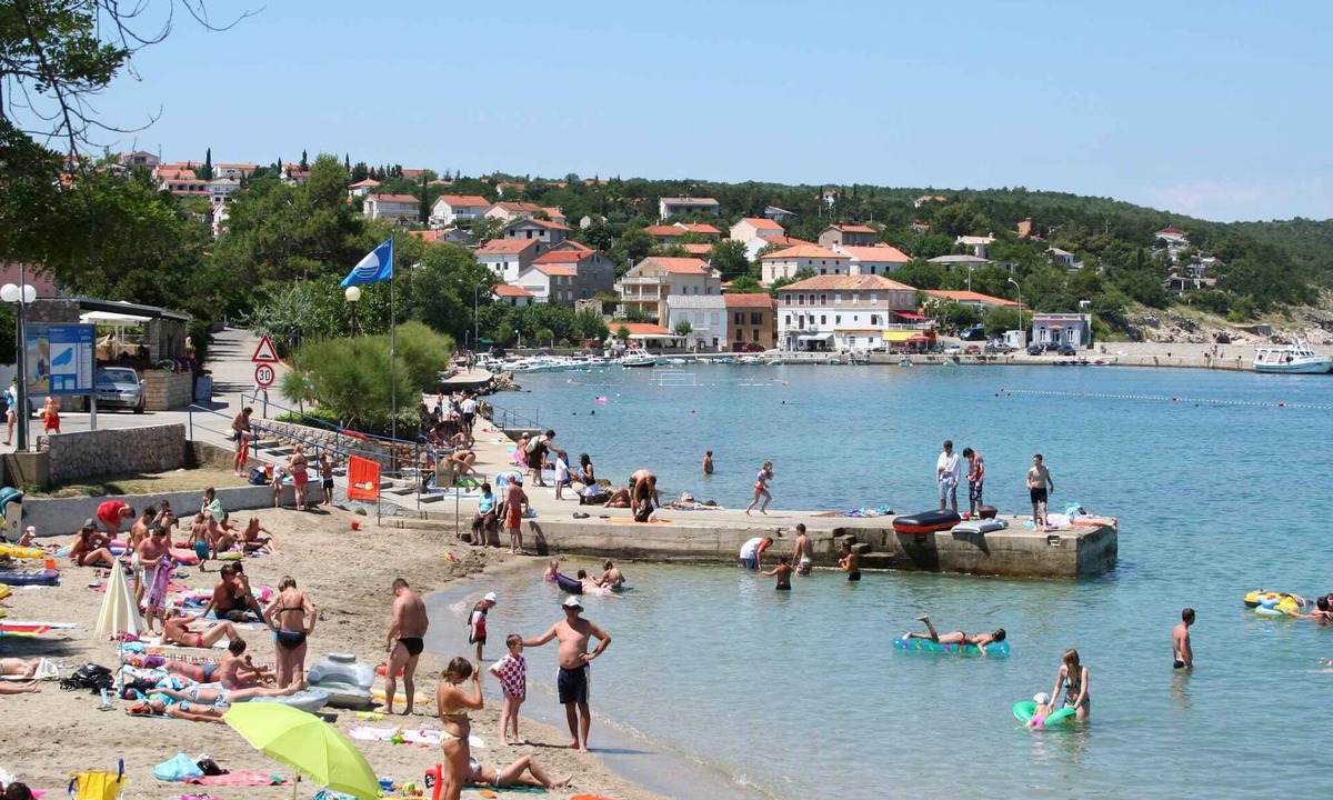 Silo Apartment | Holiday apartment with balcony, 400m from the sea