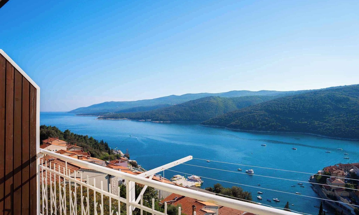 Rabac Apartment | Holiday apartment with gorgeous sea view