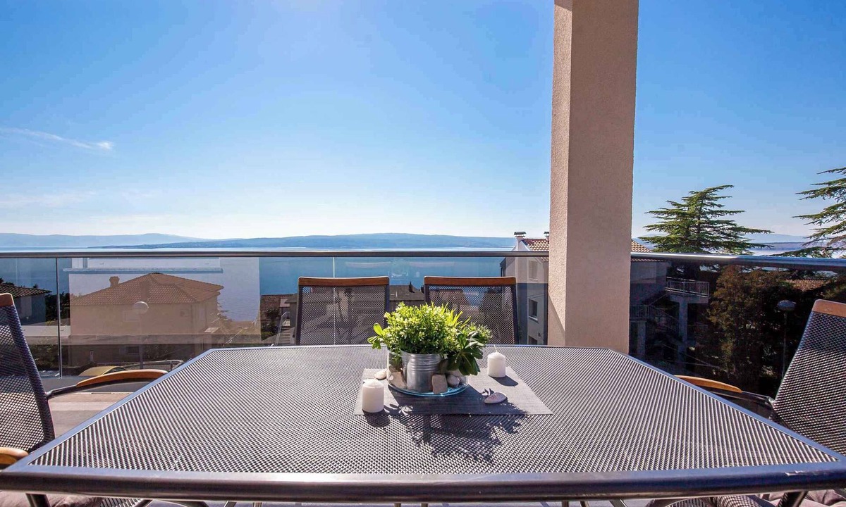 Dramalj Apartment | Holiday apartment with pool and sea view