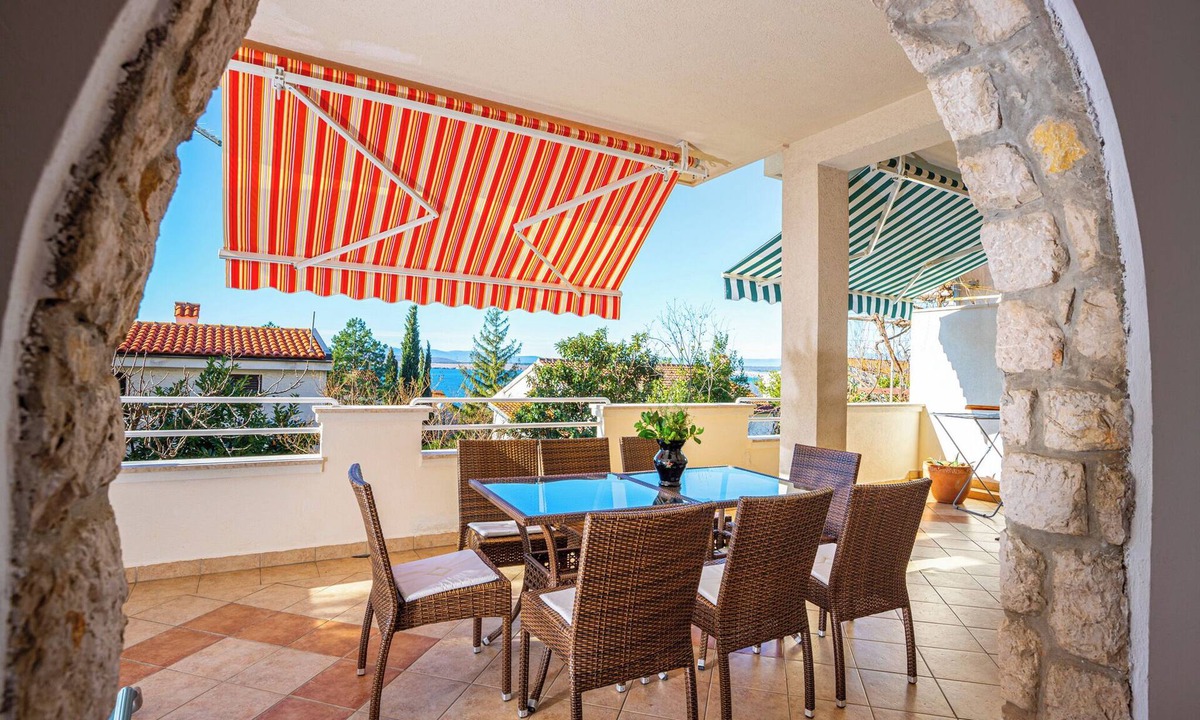 Dramalj Apartment | Holiday apartment with sea view and air conditioning