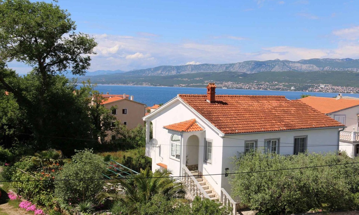 Silo Apartment | Holiday apartment with terrace and air conditioning