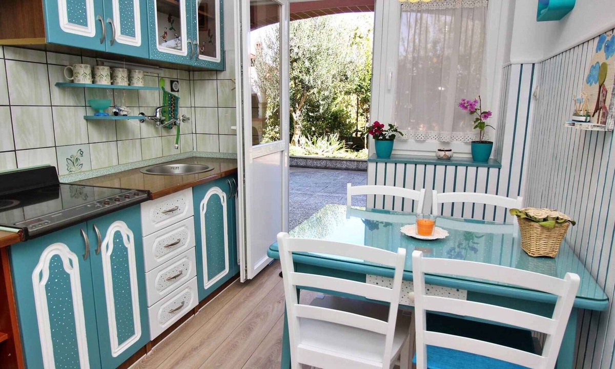 Silo Apartment | Holiday apartment with terrace and air conditioning