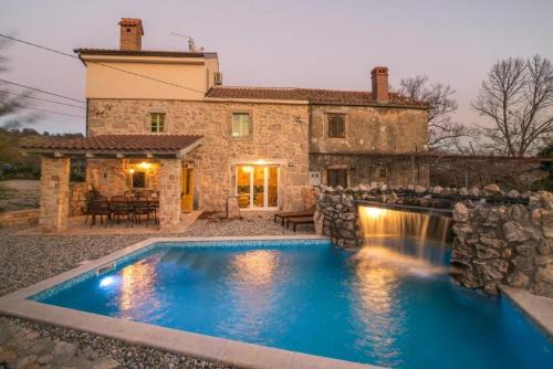 Garica House | Holiday Home 5234-1 for 11 Pers on Krk Island