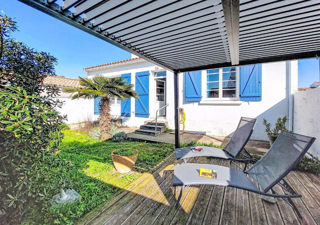 Noirmoutier-en-l'Ile House | Holiday Home Charme de La Linière by Interhome