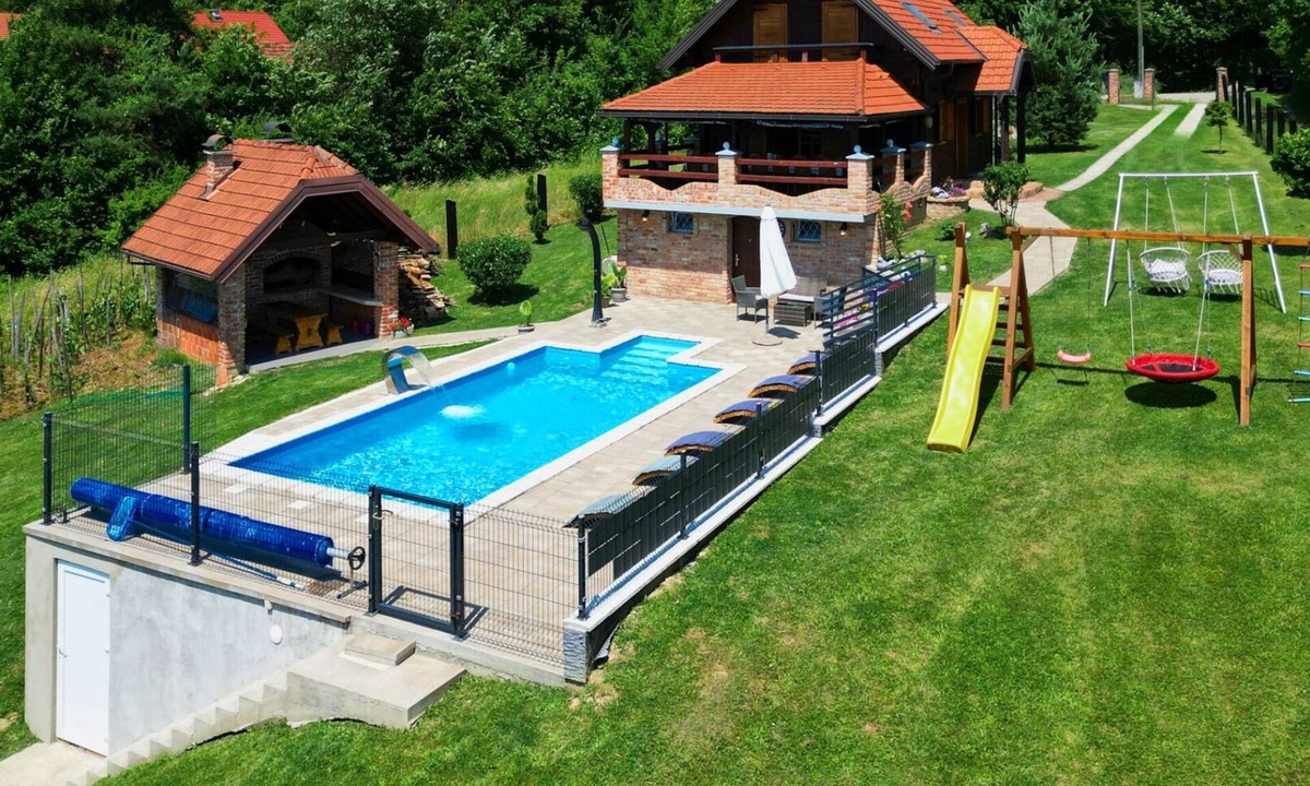 Breznik Plesivicki Villa | Holiday Home Dubranec by Villas Guide