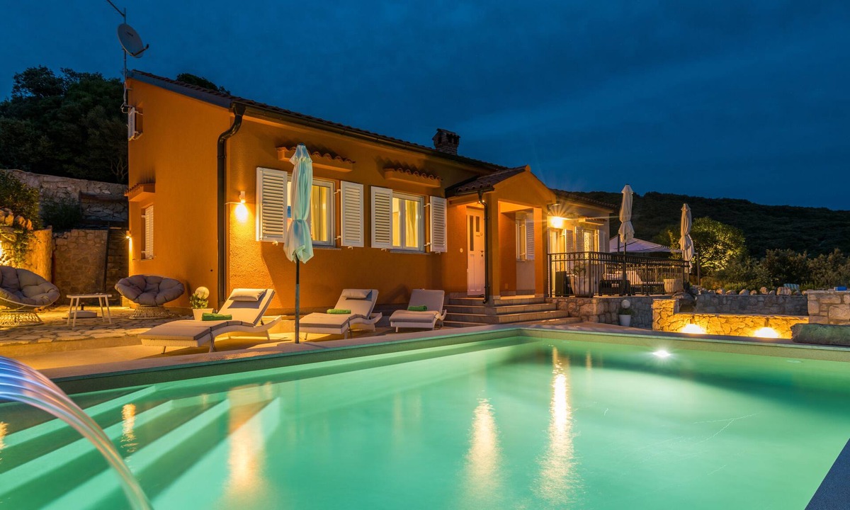 Miholascica House | Holiday home for 8 guests with 130m² in Miholaš?ica (71234)