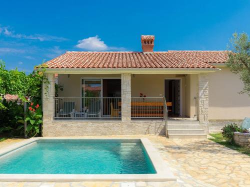 Gajana House | Holiday Home Goldi by Interhome