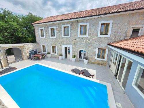 Tribalj House | Holiday Home Steinhaus mit privatem Außenpool by Interhome