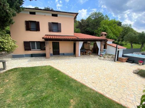 Supetarska Draga Villa | Holiday Home Vintage