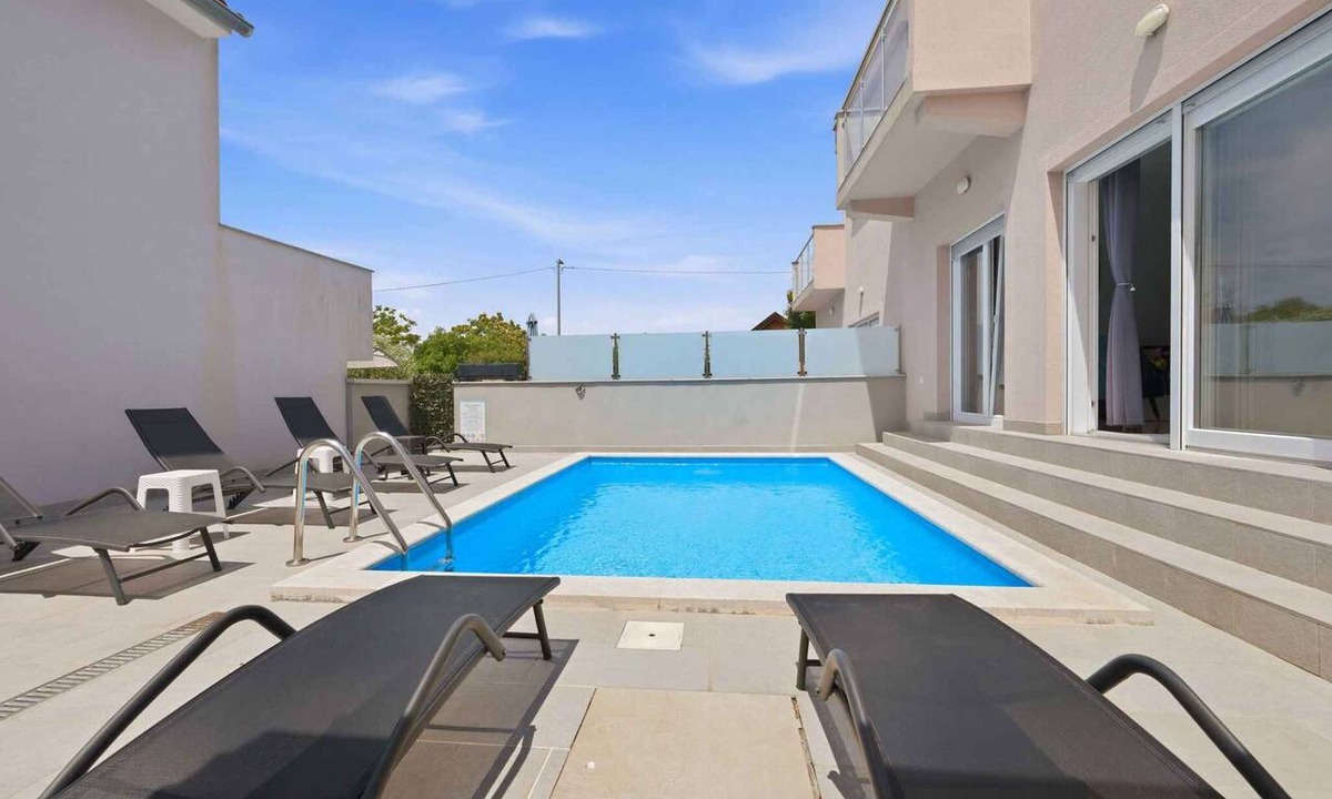 Skrbcici House | Holiday home with pool and kilma system