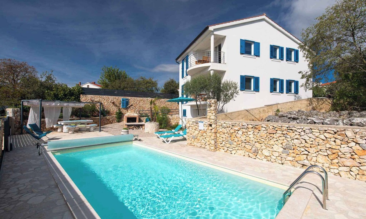 Garica House | Holiday home with swimming pool