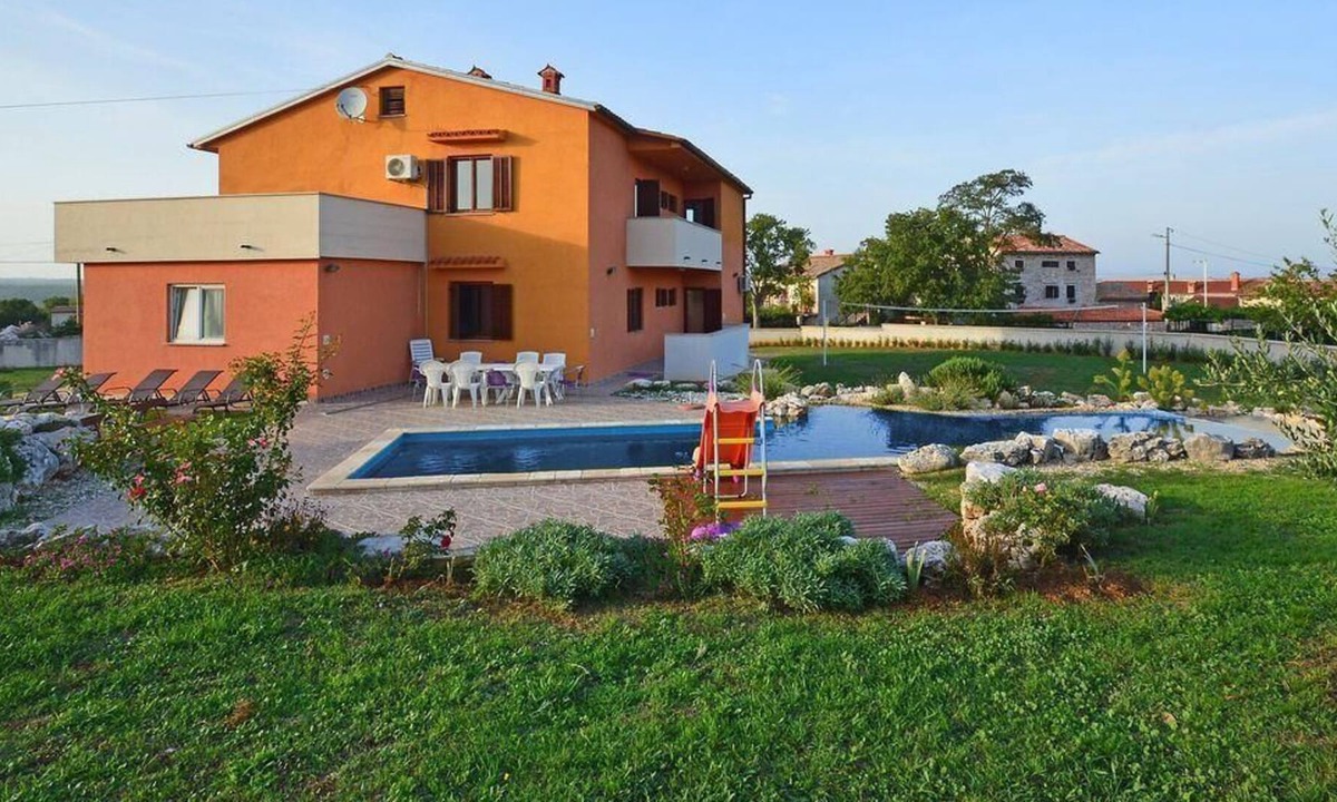 Bratulici House | Holiday house Barban for 14 - 16 persons with 6 bedrooms - Holiday house
