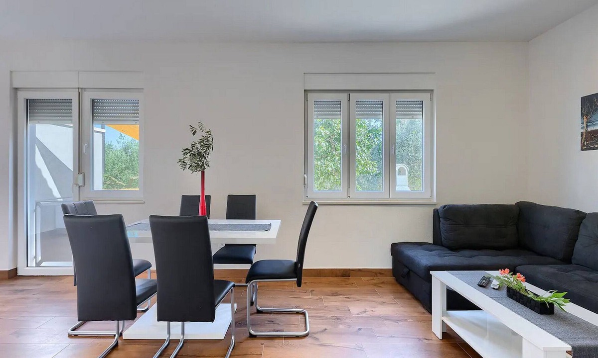 Loborika House | Holiday house Chill out Loborika - Two Bedroom Holiday Home with Terrace