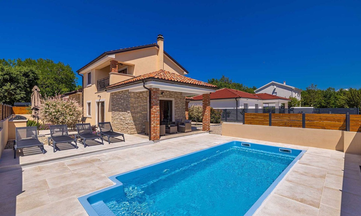 Krk House | Holiday house DIVNA with private pool