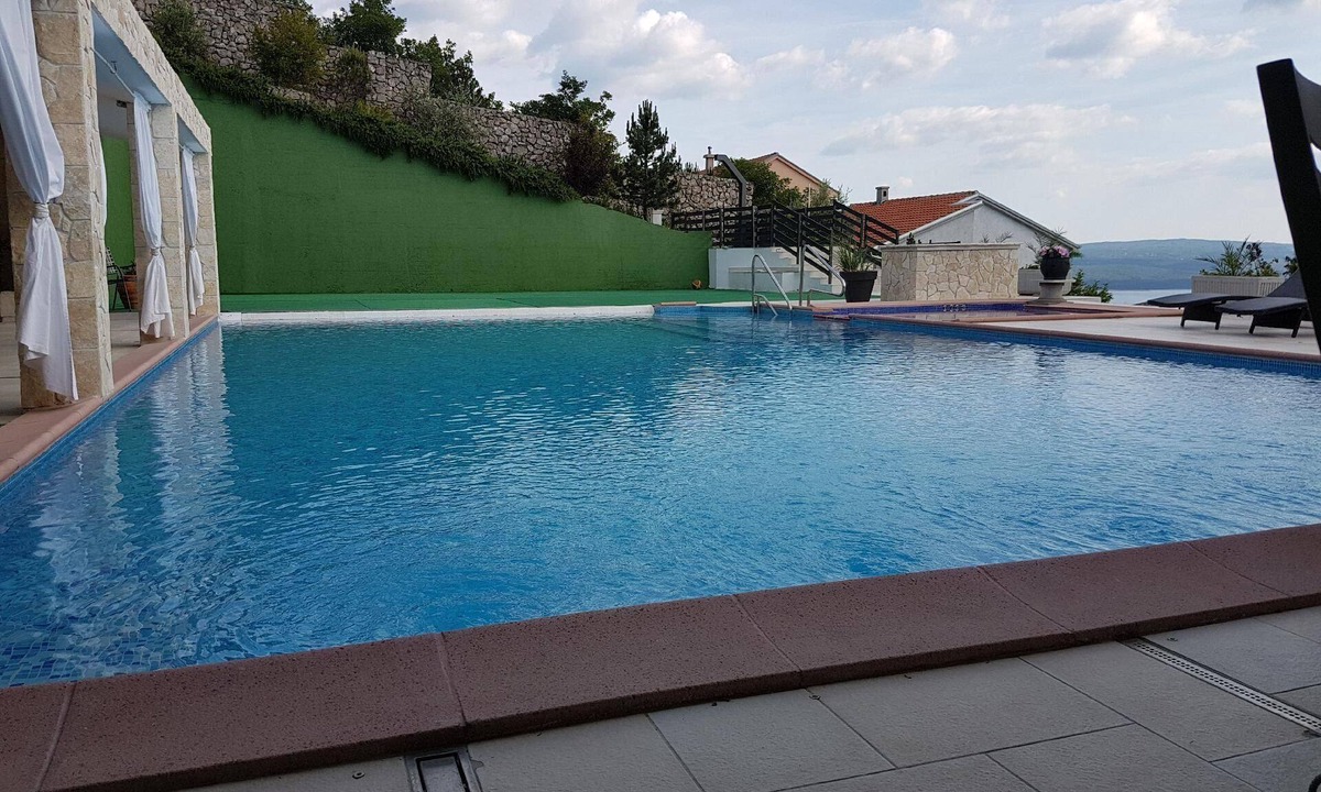 Klanfari House | Holiday house Dramalj for 1 - 12 persons with 7 bedrooms - Holiday house