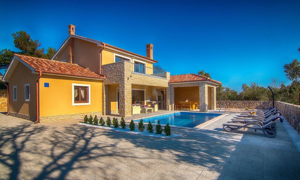 Pinezici House | Holiday house Krk (Stadt) for 1 - 8 persons with 3 bedrooms - Holiday house