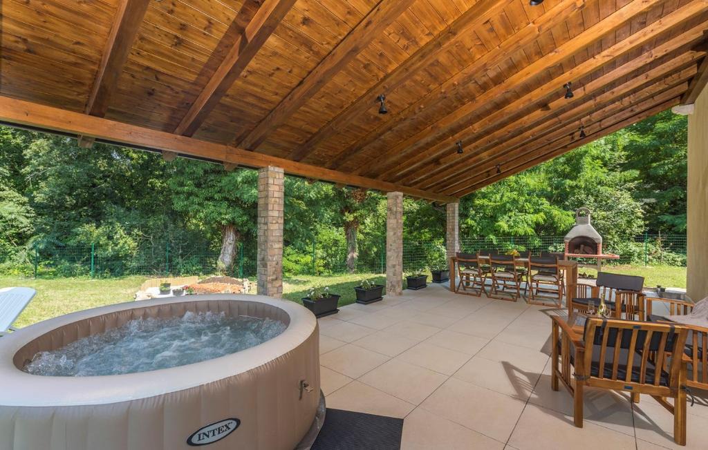 Pazin House | Holiday House Nono with Whirlpool