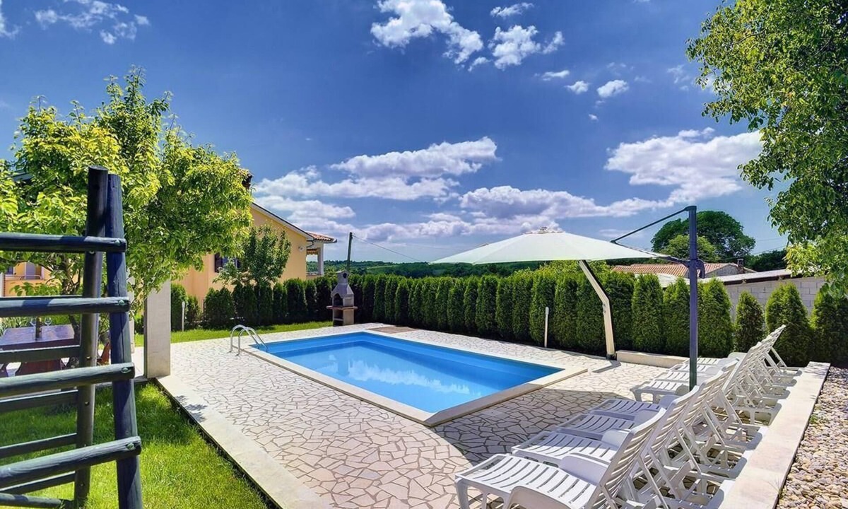 Lindar House | Holiday house with private pool for 10 persons approx. 112 qm in Lindar, Istria (Interior of Istria)