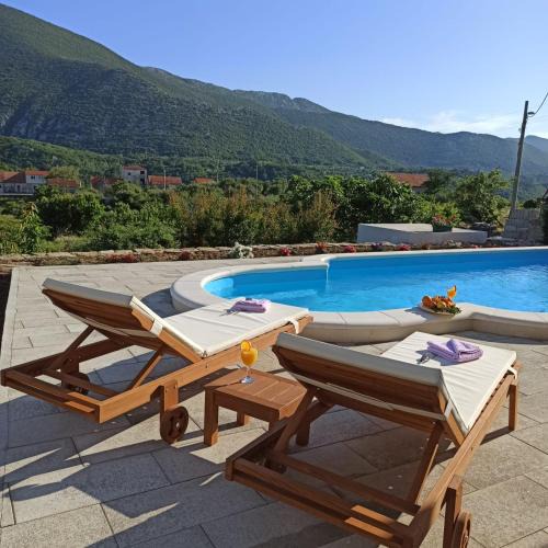 Omis House | Holiday Village Home Kamenica