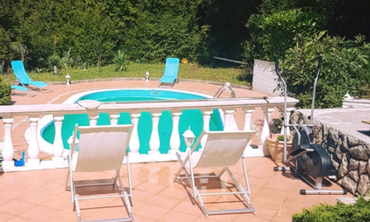 Jadranovo Villa | Homerez - 100 m away from the beach! Villa for 11 ppl. with swimming-pool