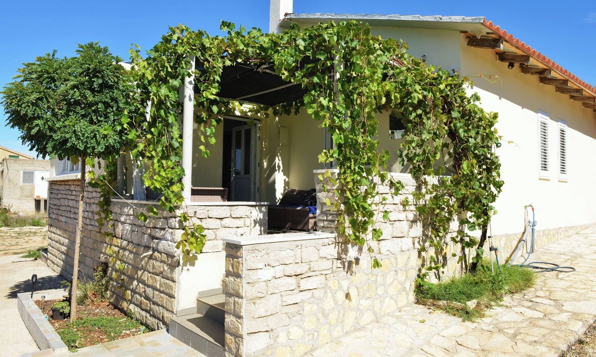 Zirje House | House Captain House (57561-K1) - Zirje - island Zirje