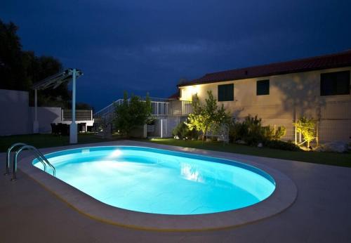 Omis House | House Miho
