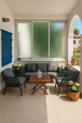 Donje Selo House | House Natale